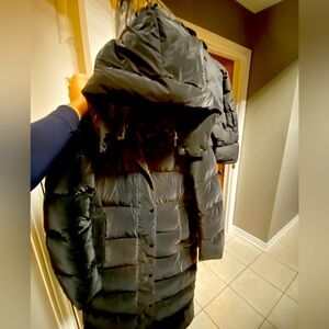 Black Dynamite Maxi Puffer sz SM. Extremely warm